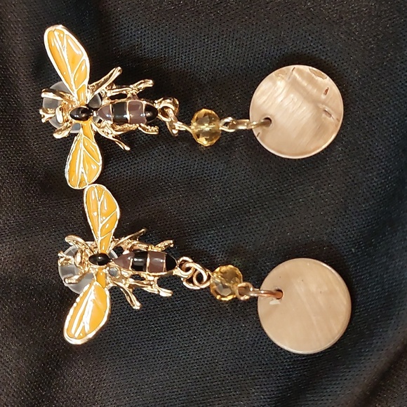 Source Unknown Jewelry - $5 SALE! Honey Bee Earrings - Enamel
